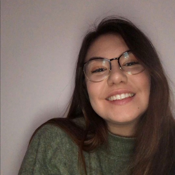 Meet your Posher, Selina - Picture 1 of 1